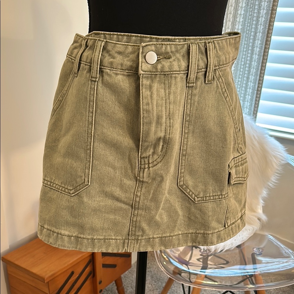 Cupshe Tan Cargo Mini Skirt for Casual Wear